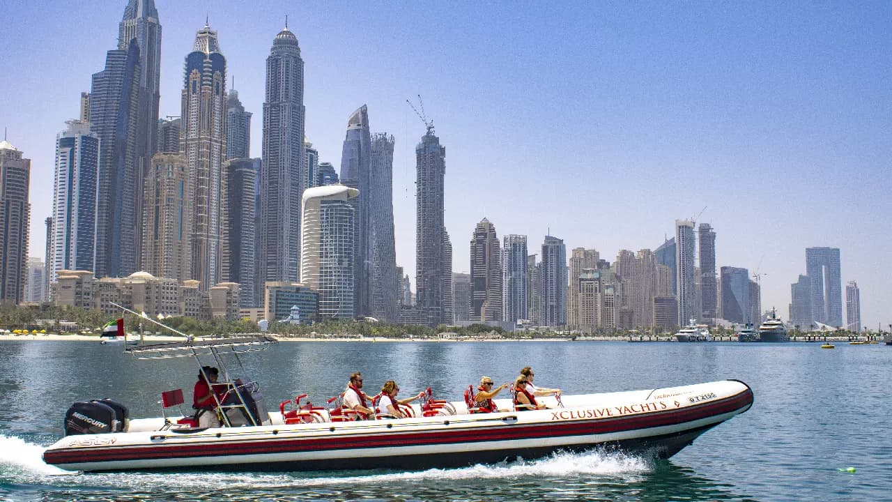 Speed Boat Tour Dubai - Image 3