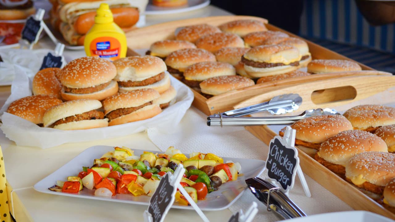 Shared Luxury Yacht Tour with Breakfast or BBQ - Image 5