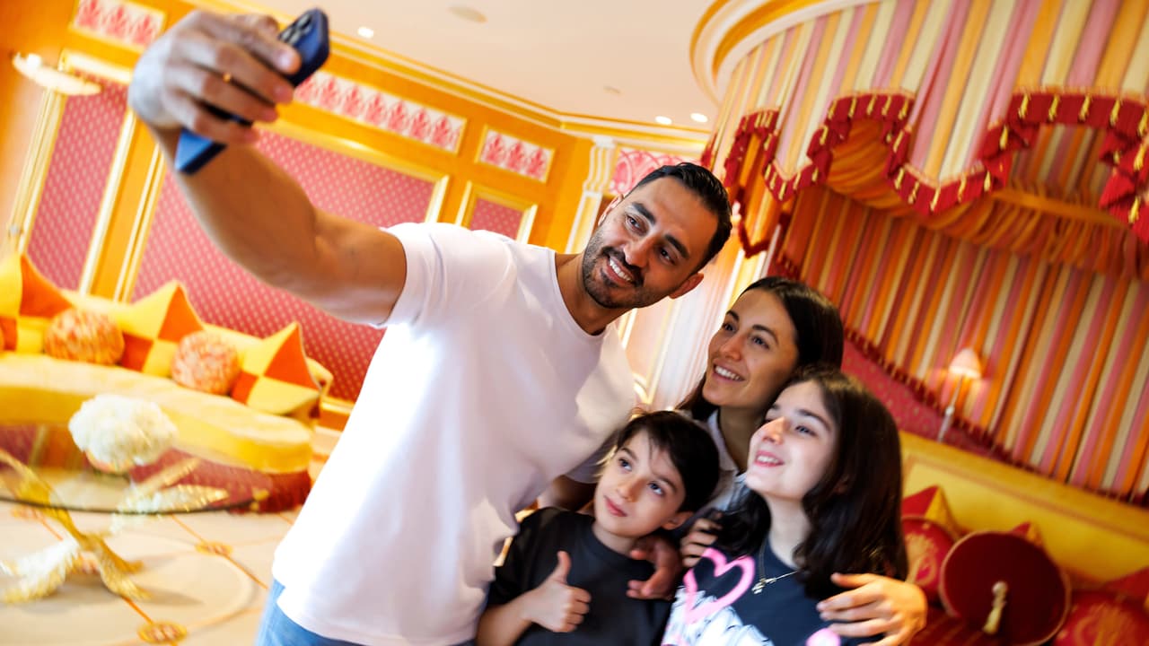 Inside Burj Al Arab - Image 5