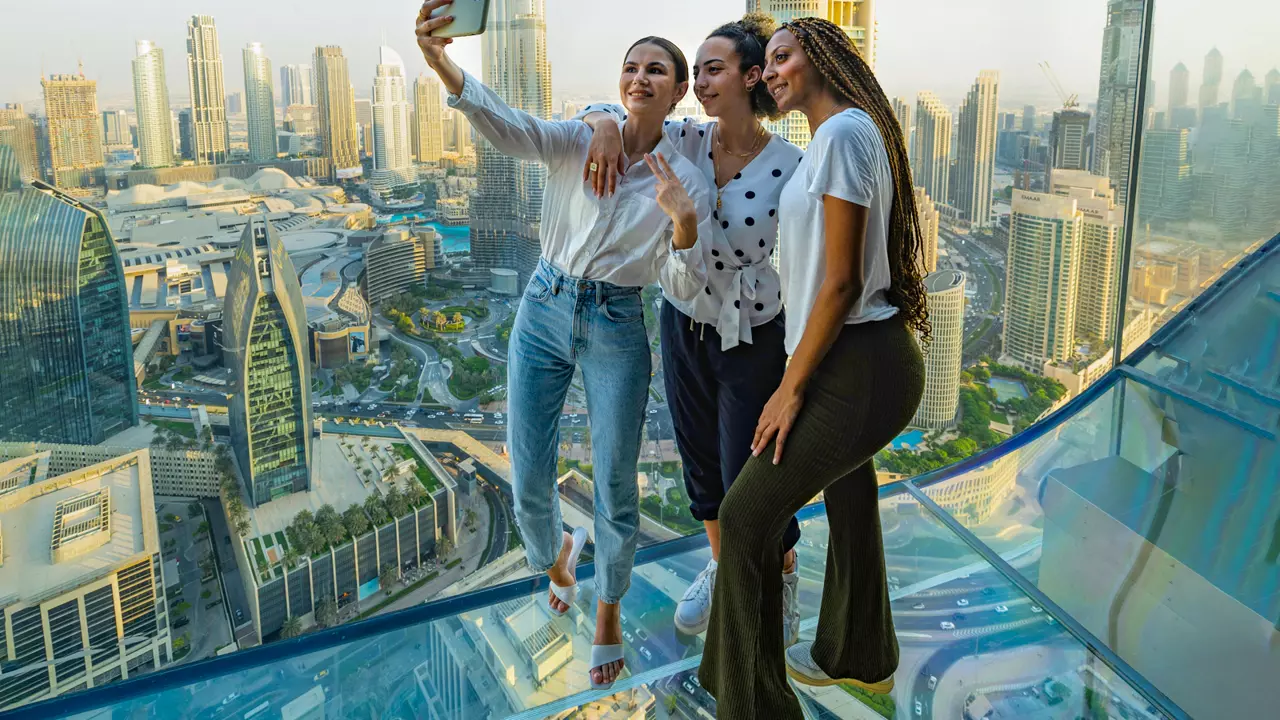 Sky View Dubai - Image 5