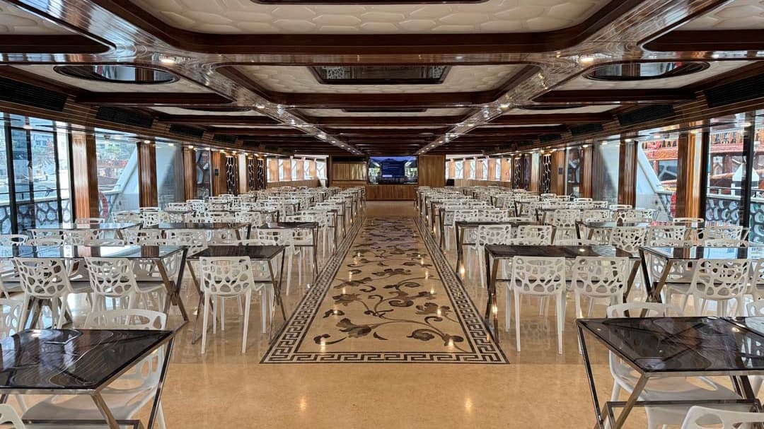 Lotus Royale Dinner Cruise - Photo 14